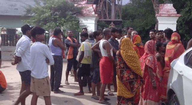 मधुबनी में अपराधियों ने हथियार के बल पर एक करोड़ से ज्यादा के आभूषण की डकैती कर ली...