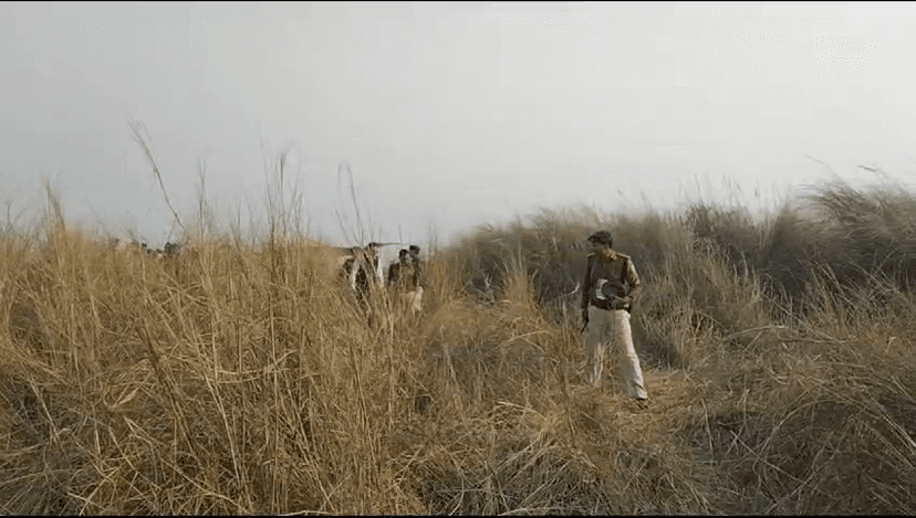 गंगा पार कर जब SP पहुंचे दियारा,तो लोगों के चेहरे पर आयी मु्स्कान..