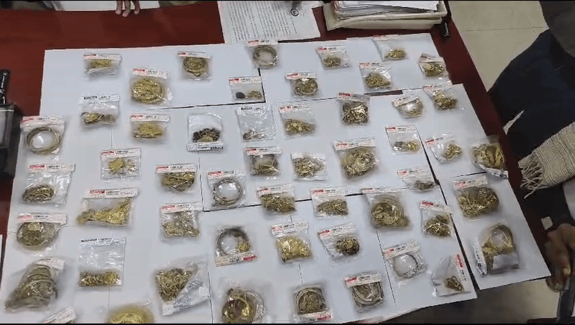 फरियादी ही निकला लुटेरा,2 करोड़ लूट मामले में बैंक मैनेजर और सहयोगी गिरफ्तार