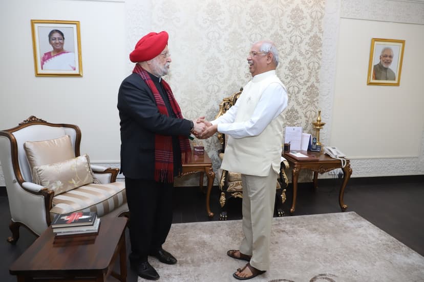 केन्द्रीय मंत्री हरदीप सिंह पुरी ने राज्यपाल राजेन्द्र विश्वनाथ आर्लेकर से की मुलाकात..देखिए अंदर की तस्वीर