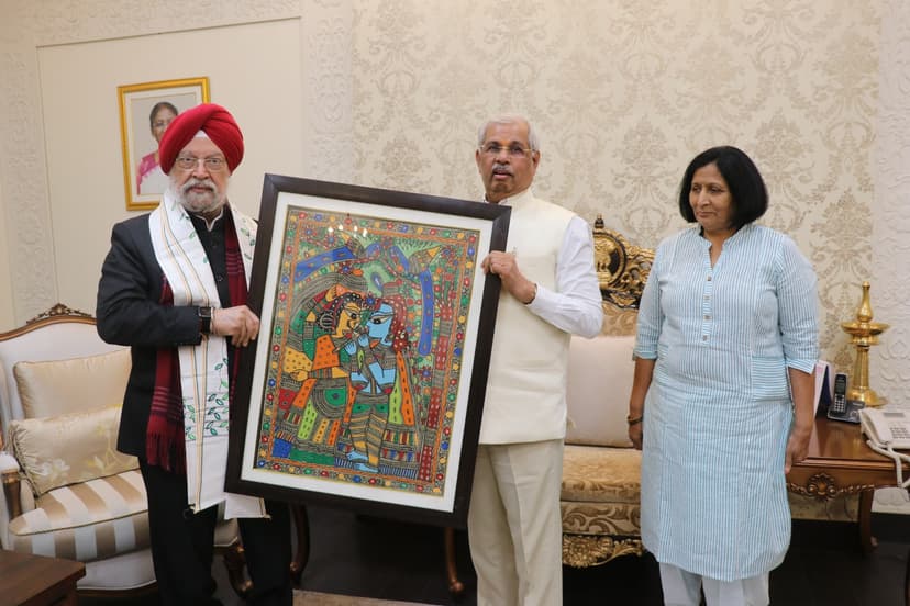 केन्द्रीय मंत्री हरदीप सिंह पुरी ने राज्यपाल राजेन्द्र विश्वनाथ आर्लेकर से की मुलाकात..देखिए अंदर की तस्वीर