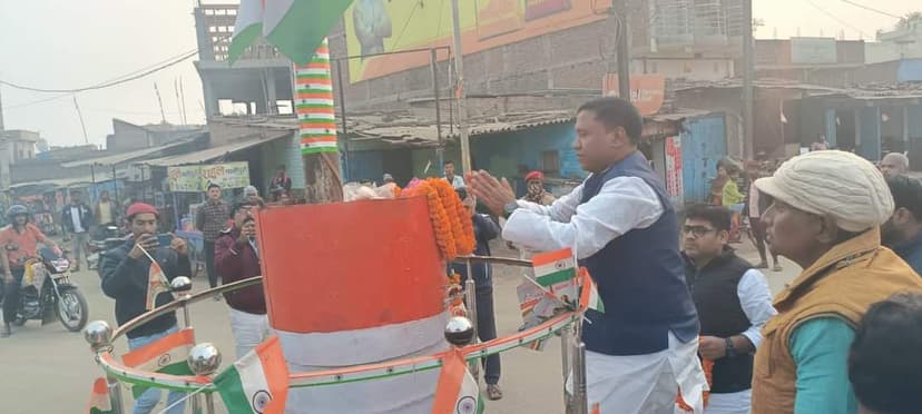 हम अध्यक्ष संतोष मांझी ने शहीद चंदन के लिए 50 लाख सहायता की मांग नीतीश सरकार से की..
