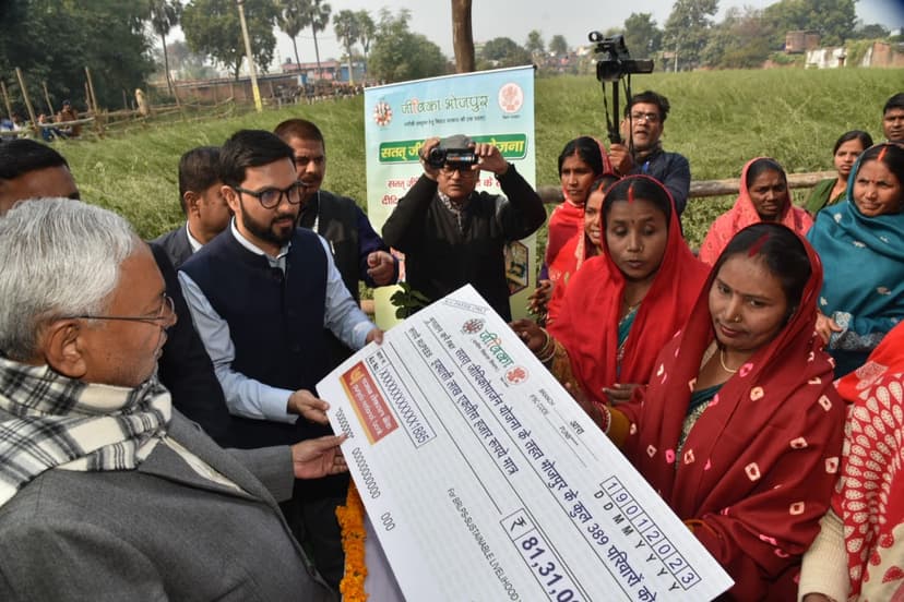 नीतीश -तेजस्वी ने कई योजनाओं का किया निरीक्षण और शुरूआत..दिखे कई रंग..