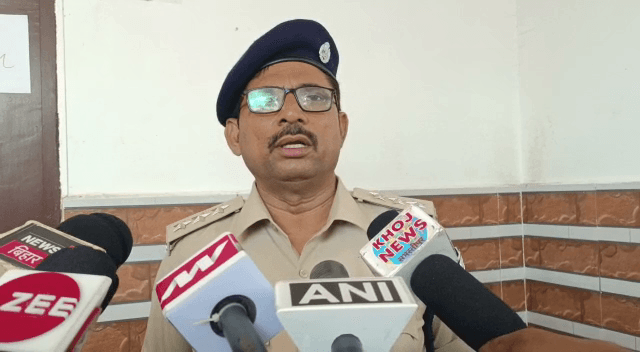 SAMASTIPUR में मृतक के पिता ने कहा..बेटा देसी शराब पीकर आया था..
