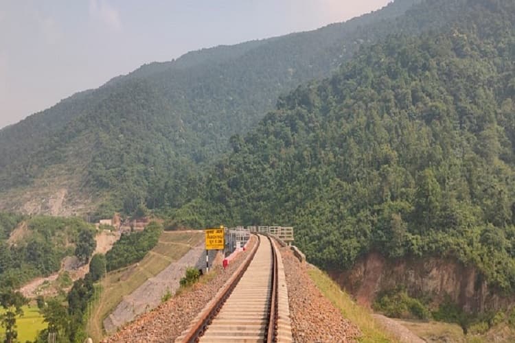 नये ट्रैक पर दौड़ेगी वंदे भारत एक्सप्रेस, पटना से रांची का सफर होगा बेहद सुहाना, रोमांच का होगा अलग अहसास