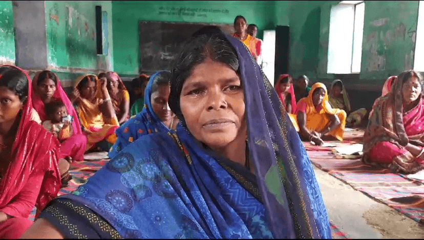 सास-बहू की आयी अऩोखी तस्वीर, साथ-साथ पढा़ई और परीक्षा