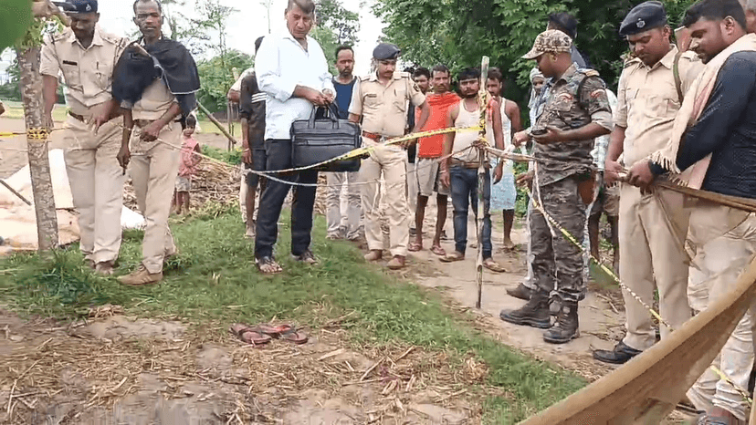 देखती रह गई पत्नी, अपराधियों ने पति को गोलियों से भून दिया