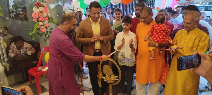डिटेलिंग माफिया ने कोशी सीमाँचल के पूर्णिया में अपने पहले शोरूम का अनावरण किया: प्रीमियम कार केयर के सेवाओं में एक नया युग का हुआ आगाज..