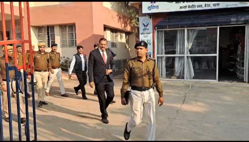बेउर जेल का किया औचक निरीक्षण, मचा हड़कंप