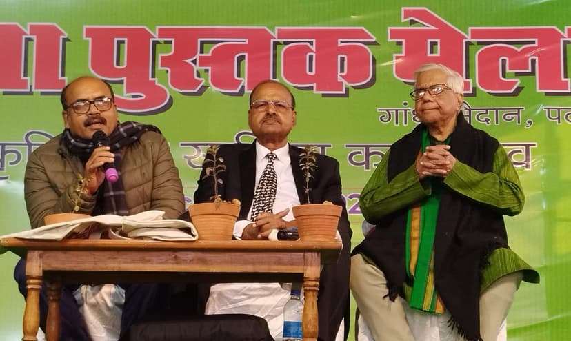 डॉल्फिन मैन प्लास्टिक पॉल्युशन को लेकर चेताया, कई बुद्धिजीवियों ने रखे विचार