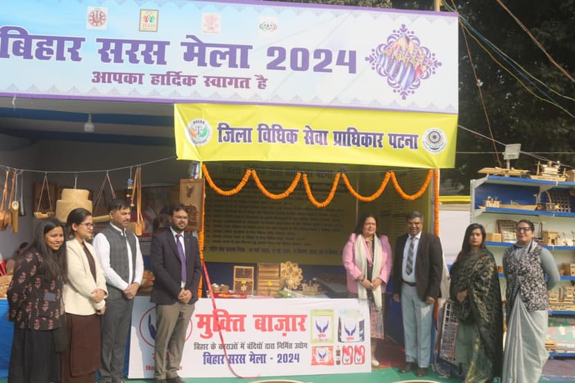 कैदियों के उत्पाद और विधिक सेवाओं का स्टॉल बना आकर्षण का केन्द्र