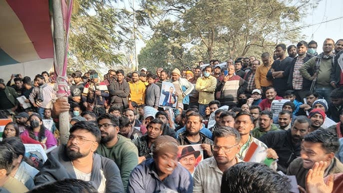 CM नीतीश से मुलाकात की जिद पर अड़े BPSC अभ्यर्थी, प्रशासन की कोशिशें हुई नाकाम