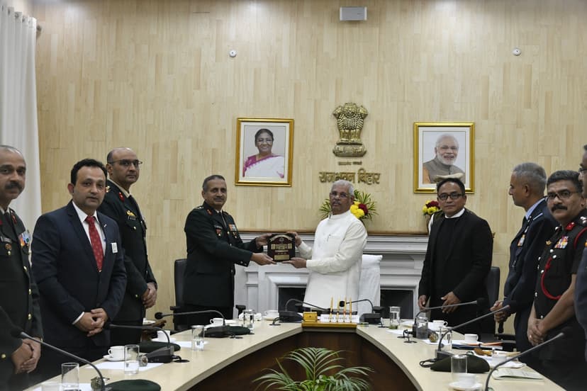 राज्यपाल से मिला राष्ट्रीय रक्षा महाविद्यालय के अध्ययन दल, भारत के संघीय ढ़ाँचा के बारे में बताया