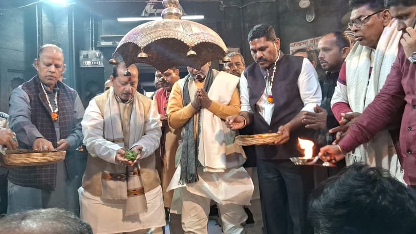 DY.CM विजय सिन्हा ने विष्णुपद और मंगलागौरी मंदिर में की पूजा-अर्चना,दिए राजनीतिक बयान