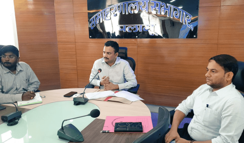स्वास्थ्य विभाग द्वारा किये जा रहे कार्यों की समीक्षा