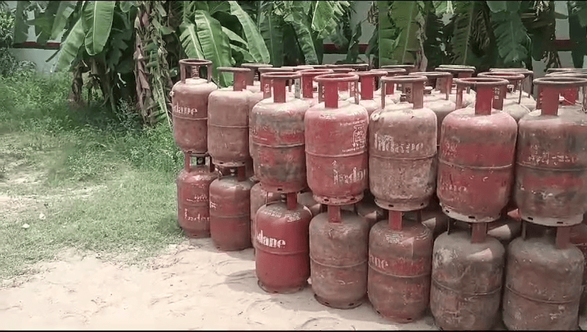 इंडियन गैस गोदाम से चोरी, 216 गैस सिलेंडर ले उड़े चोर