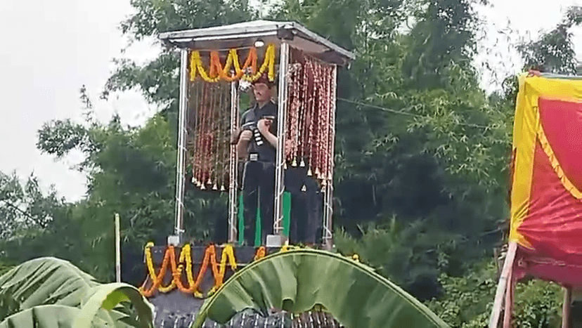 प्रतिमा पर माल्यार्पण कर श्रद्धांजलि, चीनी सैनिकों के साथ लड़ते हुए शहीद हुआ था साहिबगंज का लाल