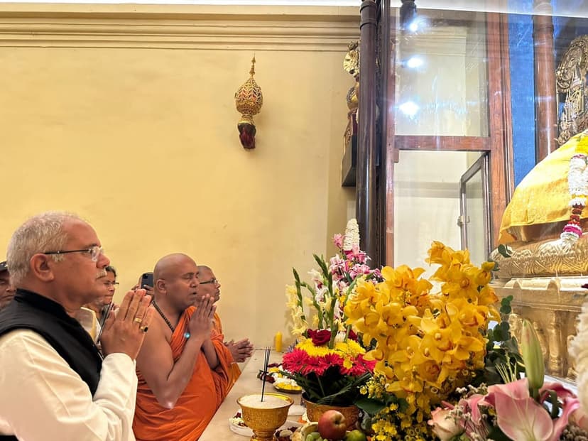 छत्तीसगढ़ के पूर्व सीएम भूपेश बघेल ने महाबोधी मंदिर का किया दर्शन, कही ये बात