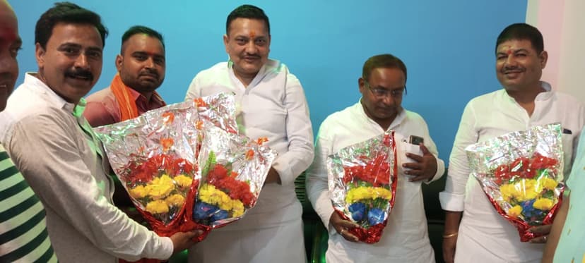 जेडीयू नेता छोटू सिंह ने आरा के सहजौली गांव में की बैठक, लोगों से एनडीए प्रत्याशी को जीताने की अपील