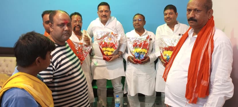 जेडीयू नेता छोटू सिंह ने आरा के सहजौली गांव में की बैठक, लोगों से एनडीए प्रत्याशी को जीताने की अपील