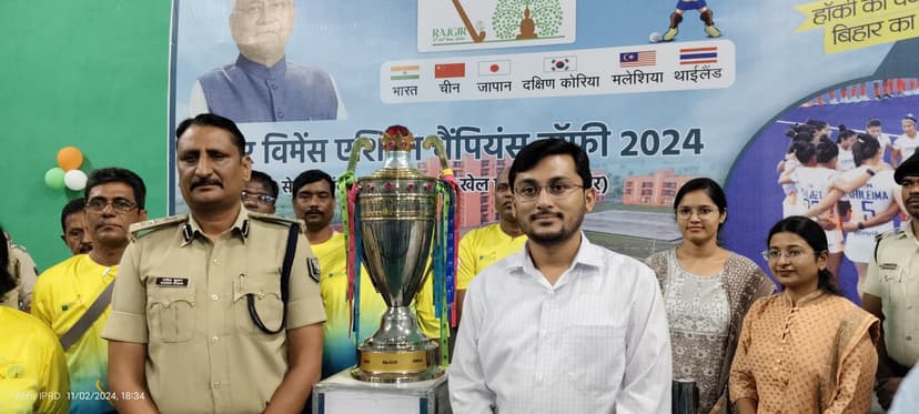 ट्रॉफी गौरव यात्रा का स्पोर्ट्स कॉम्प्लेक्स सिकंदरपुर में हुआ भव्य स्वागत, डीएम और एसएसपी ने ट्रॉफी गौरव यात्रा का किया स्वागत