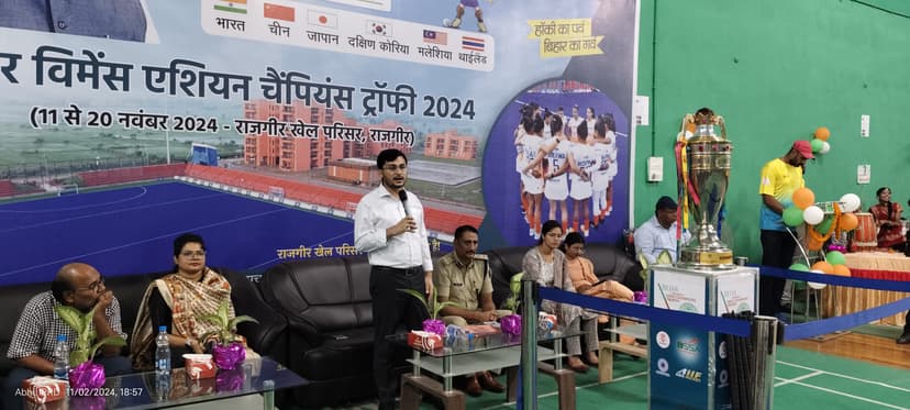 ट्रॉफी गौरव यात्रा का स्पोर्ट्स कॉम्प्लेक्स सिकंदरपुर में हुआ भव्य स्वागत, डीएम और एसएसपी ने ट्रॉफी गौरव यात्रा का किया स्वागत
