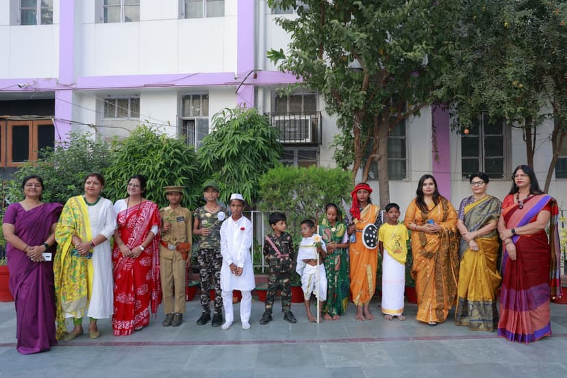 7 जिलों में गरीब बच्चों को दी जा रही नि: शुल्क शिक्षा, IPS विकास वैभव ने जतायी खुशी