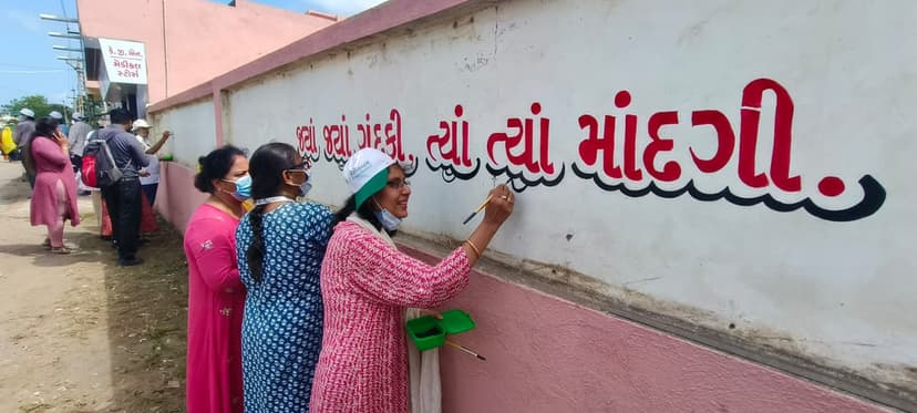 रिलायंस के 75 हजार वालंटियर्स ने स्वच्छता अभियान में लिया हिस्सा, लगाए 17 हजार से अधिक पौधे
