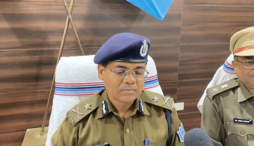 गिरिडीह पहुंचे आईजी सुनील भास्कर, अधिकारियों के साथ की समीक्षा बैठक