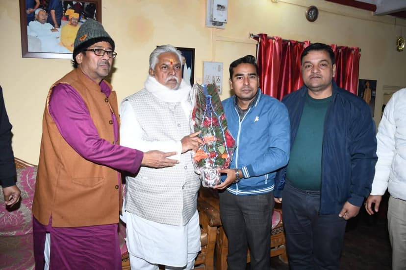 सोनपुर में विधानसभा अध्यक्ष डॉ. प्रेम कुमार का भव्य नागरिक अभिनंदन, ओम कुमार सिंह ने किया स्वागत