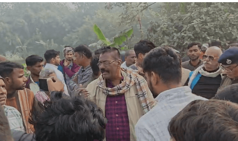 बस ने ऑटो को मारी टक्कर, 3 की मौत, 7 की हालत गंभीर