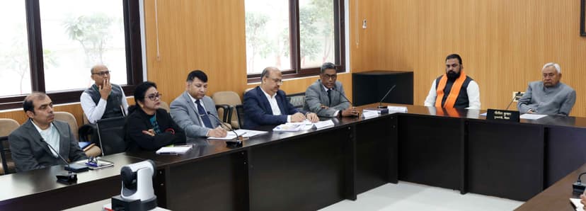 मुख्यमंत्री ने प्रगति यात्रा के दौरान घोषित विकास योजनाओं की उच्चस्तरीय समीक्षा की, तेजी से कार्य पूर्ण करने का दिया निर्देश