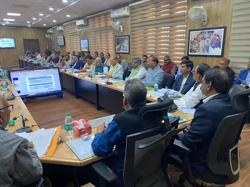 बिहार में उच्च शिक्षा सुधार पर हुआ मंथन, शिक्षा मंत्री की अध्यक्षता में कुलपतियों की हुई अहम बैठक