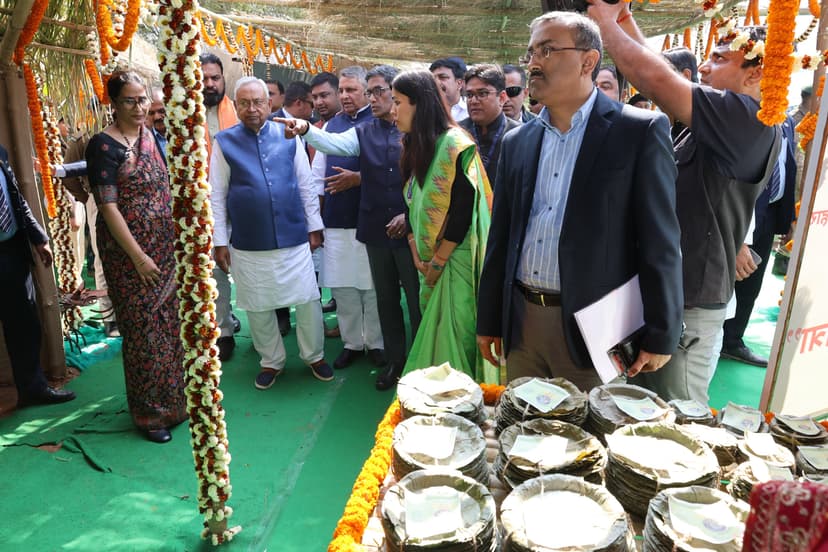 मुख्यमंत्री ने रोहतास जिले को दी 1378 करोड़ रुपये से अधिक की सौगात, 1220 योजनाओं का किया उद्घाटन एवं शिलान्यास