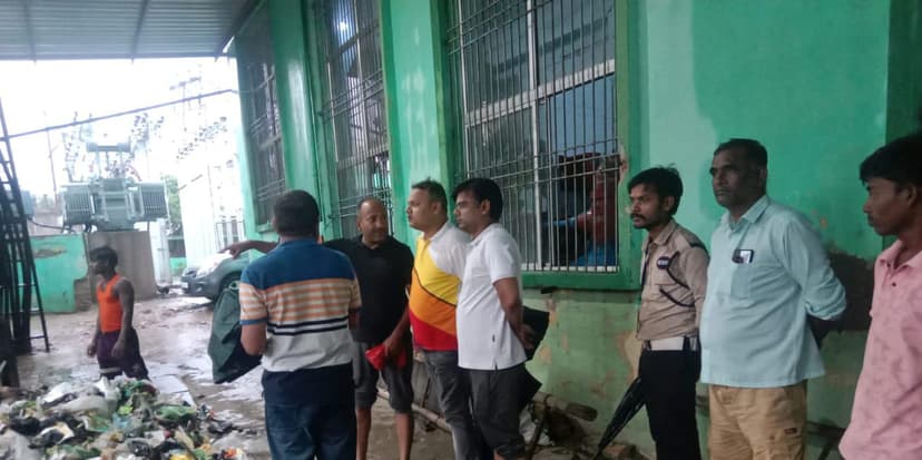 12 घंटे की मूसलधार बारिश के बावजूद सक्रिय रही नगर निगम व बुडको की टीमें, 207 से अधिक शिकायतों का समाधान