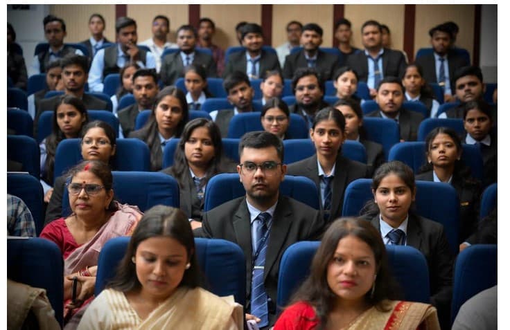 बिहार के युवाओं से संवाद, जन्मभूमि की समृद्धि में योगदान का सीएम सम्राट चौधरी ने किया आह्वान