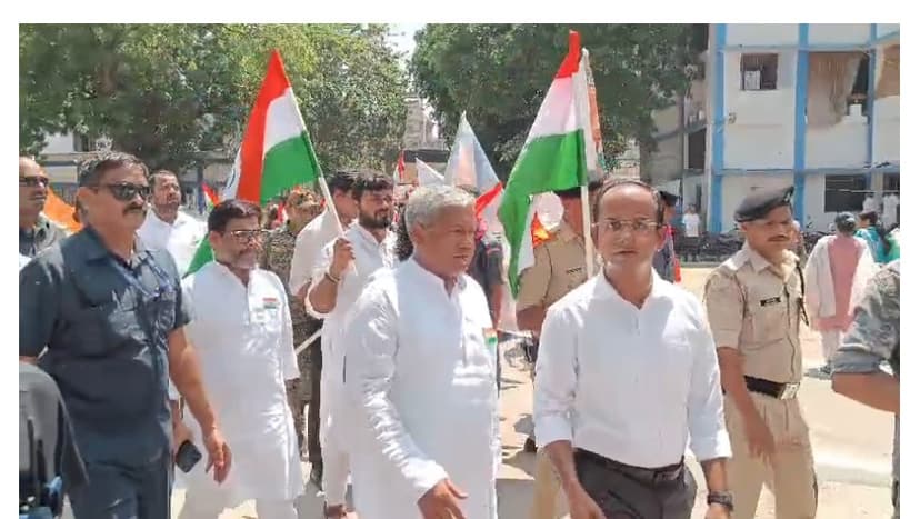 प्रभारी मंत्री डॉ० संतोष कुमार सुमन के नेतृत्व में निकली “हर घर तिरंगा यात्रा”