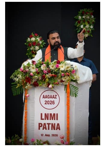 बिहार के युवाओं से संवाद, जन्मभूमि की समृद्धि में योगदान का सीएम सम्राट चौधरी ने किया आह्वान