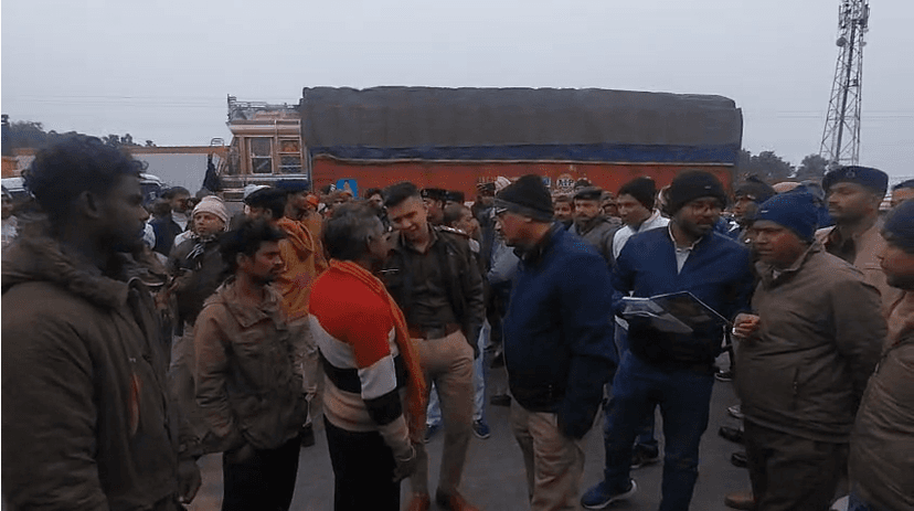 45 दिन की ऐतिहासिक यात्रा के बाद देश का सबसे बड़ा शिवलिंग पहुंचा गोपालगंज