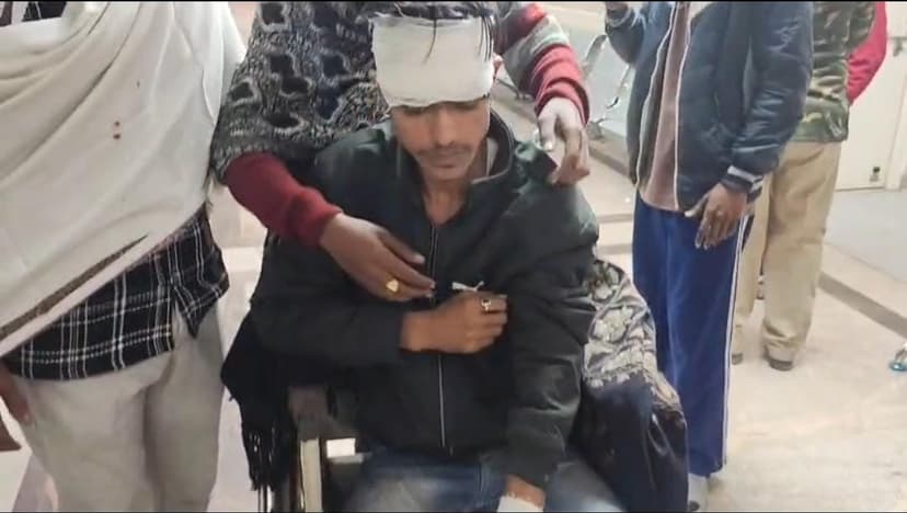 जमशेदपुर में चापड़ से हमला, एक युवक लापता, दूसरा गंभीर घायल