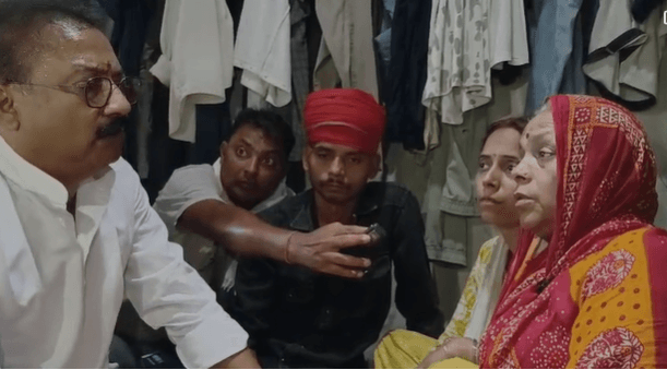 बिलौटी पहुंचे मंत्री अशोक चौधरी,परिजनों से मुलाकात कर न्याय का दिया भरोसा