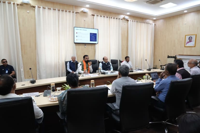 राज्यपाल, मुख्यमंत्री और उच्च शिक्षा मंत्री ने बनाया सुधार का रोडमैप