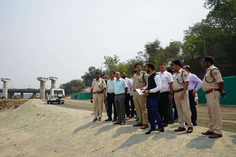 रामनवमी को लेकर जमशेदपुर उपायुक्त द्वारा विसर्जन घाटों का किया गया निरीक्षण