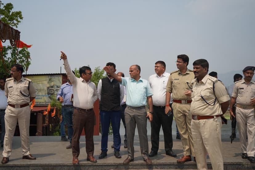 रामनवमी को लेकर जमशेदपुर उपायुक्त द्वारा विसर्जन घाटों का किया गया निरीक्षण