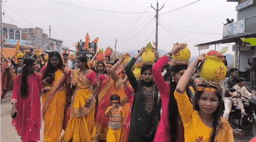 भव्य कलश यात्रा के साथ सात दिवसीय श्री श्री 108 रामचरितमानस महायज्ञ की शुरुआत